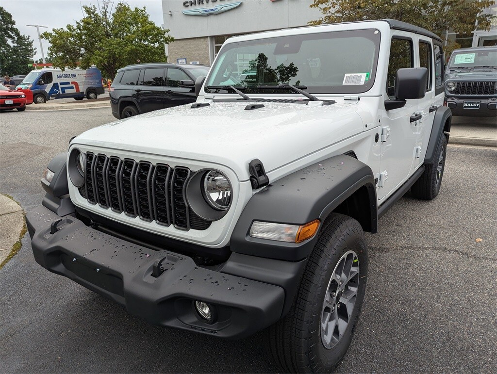 2025 Jeep Wrangler Sport S photo 4