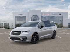 2026 Chrysler Pacifica LIMITED AWD Passenger Van
