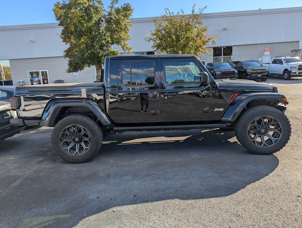 Used 2021 Jeep Gladiator Overland Truck Crew Cab