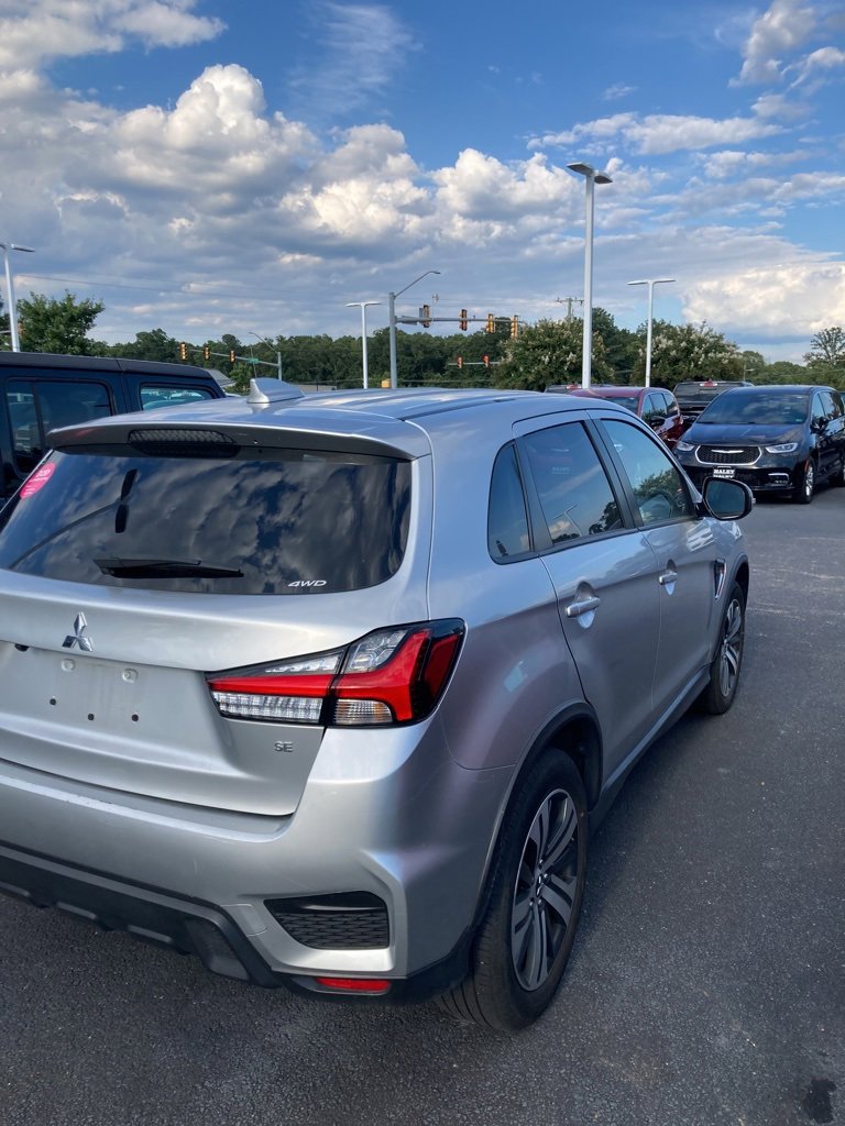 2024 Mitsubishi Outlander Sport ES photo 3