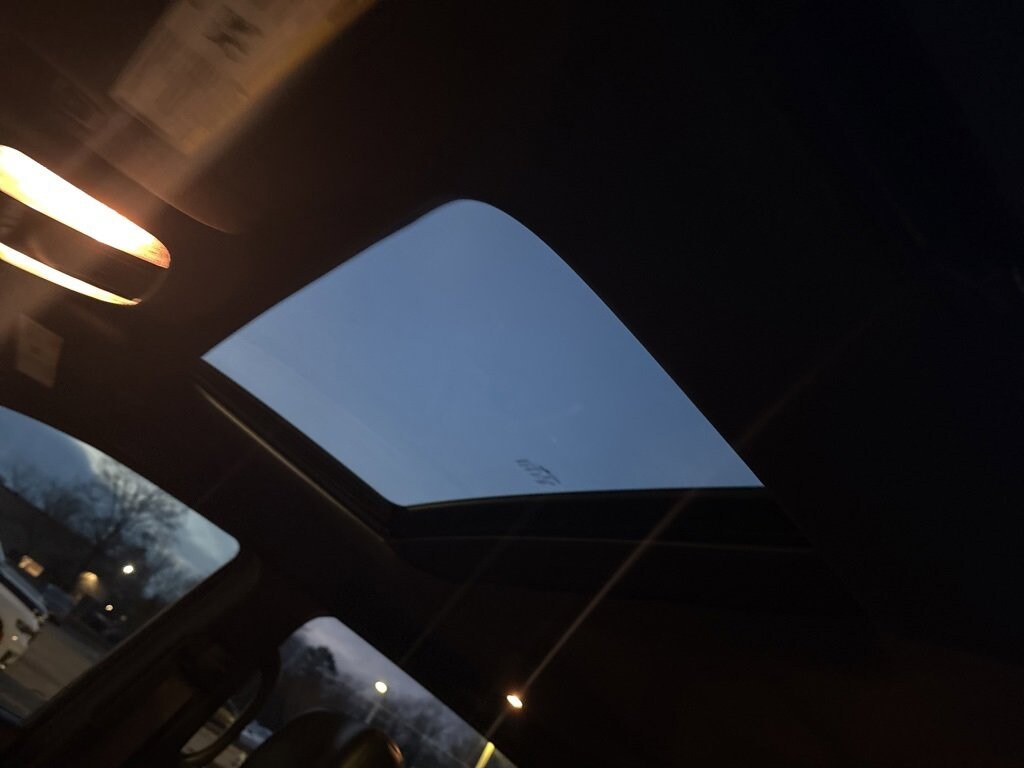 Used 2017 Jeep Grand Cherokee Limited 4x4 SUV