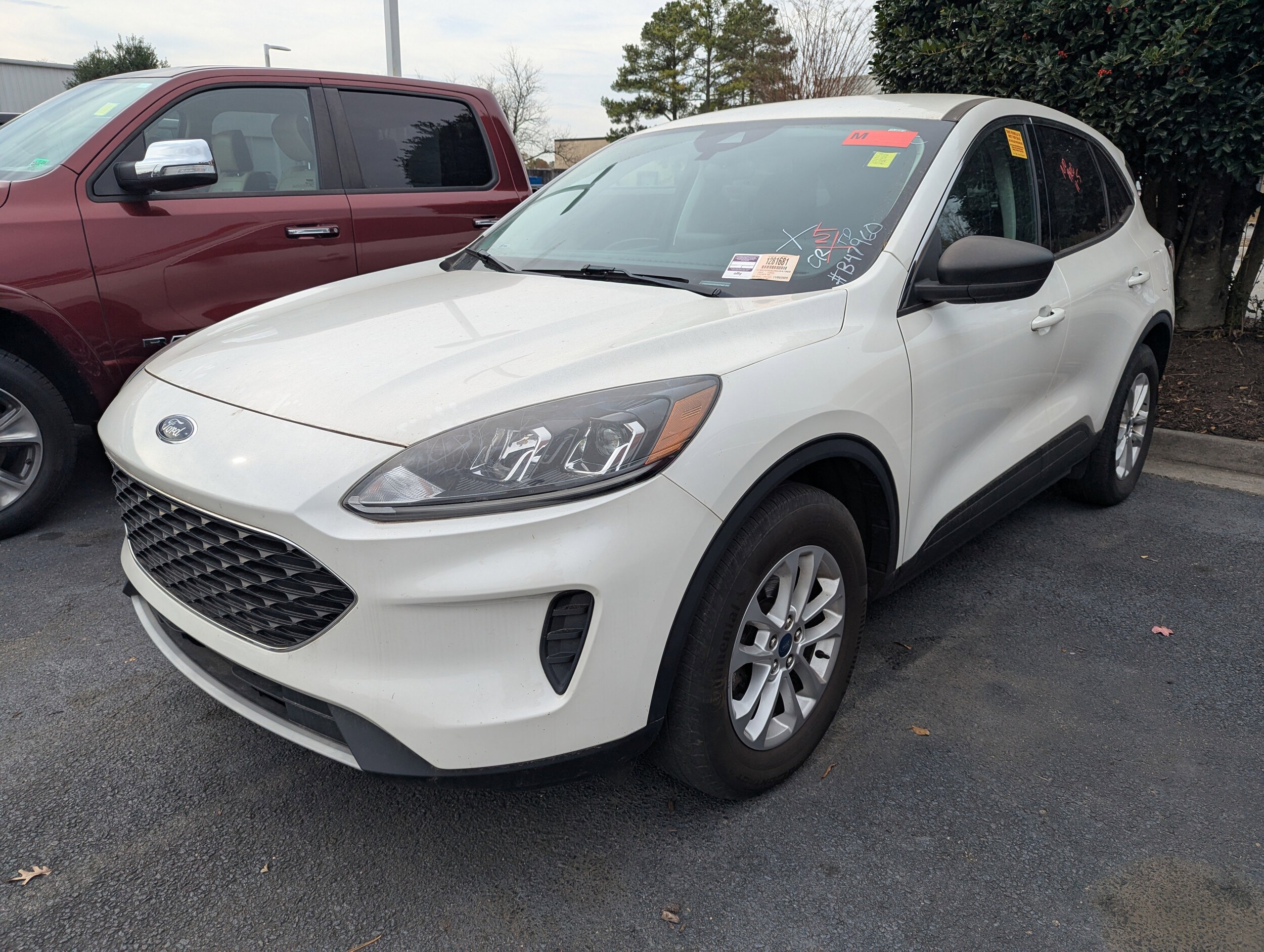 2022 Ford Escape SE photo 3