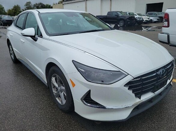 2023 Hyundai Sonata SE photo 2