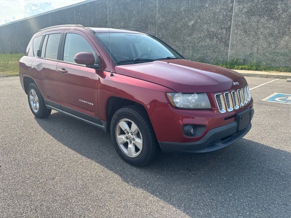 Used 2016 Jeep Compass Latitude FWD SUV