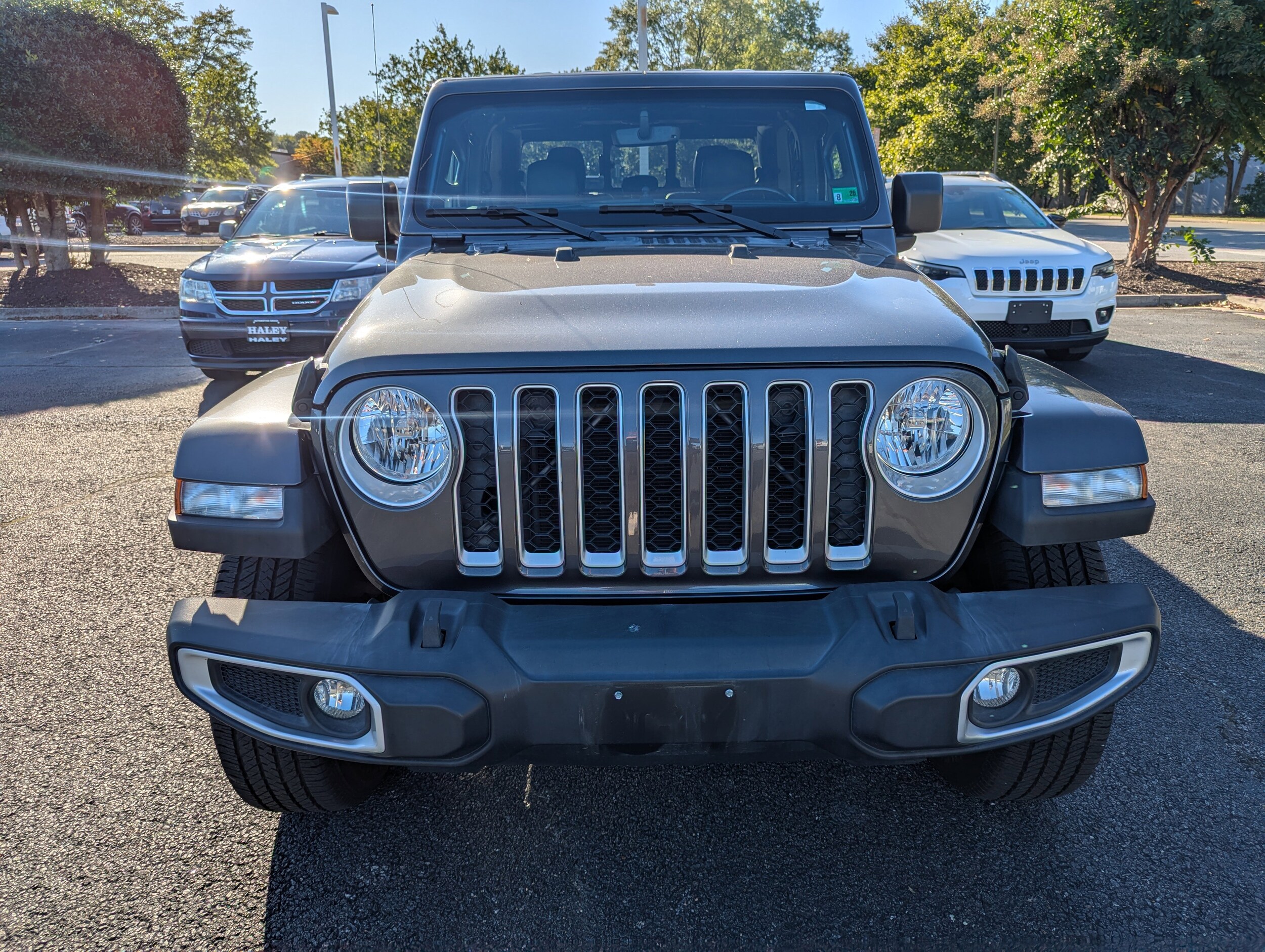 2022 Jeep Gladiator Overland photo 2