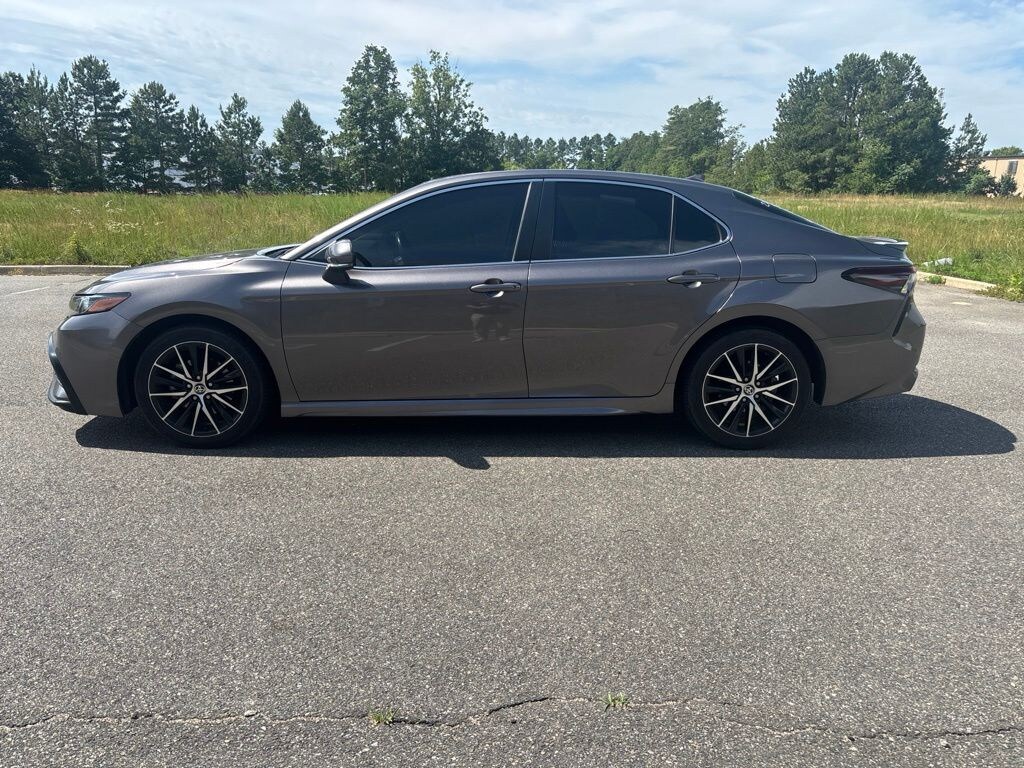 Used 2024 Toyota Camry SE Sedan