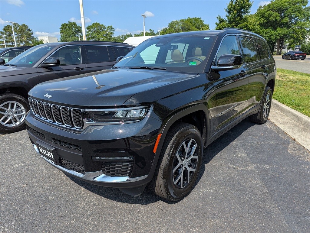 2025 Jeep Grand Cherokee Limited photo 4