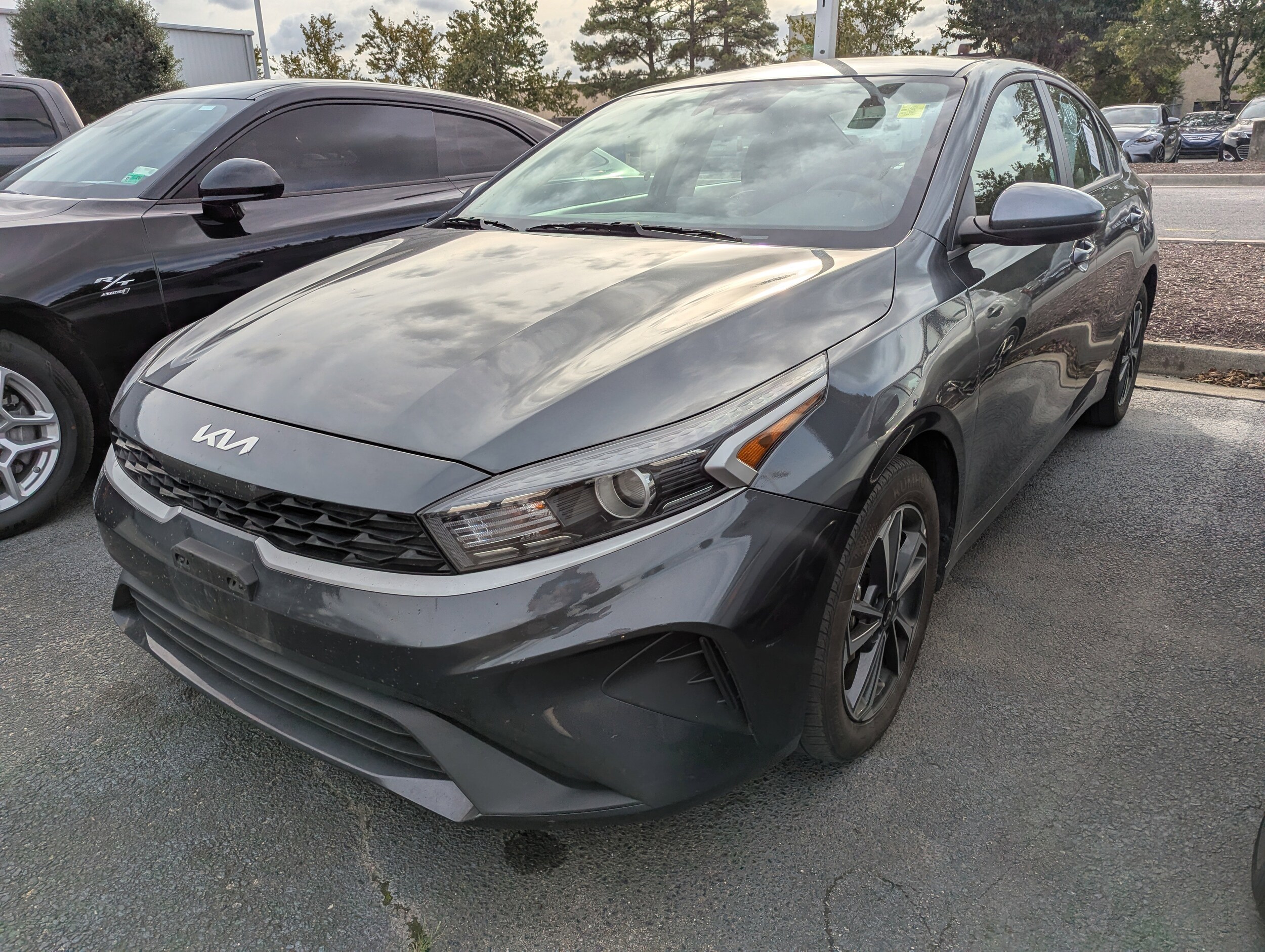 2024 Kia Forte LXS photo 3