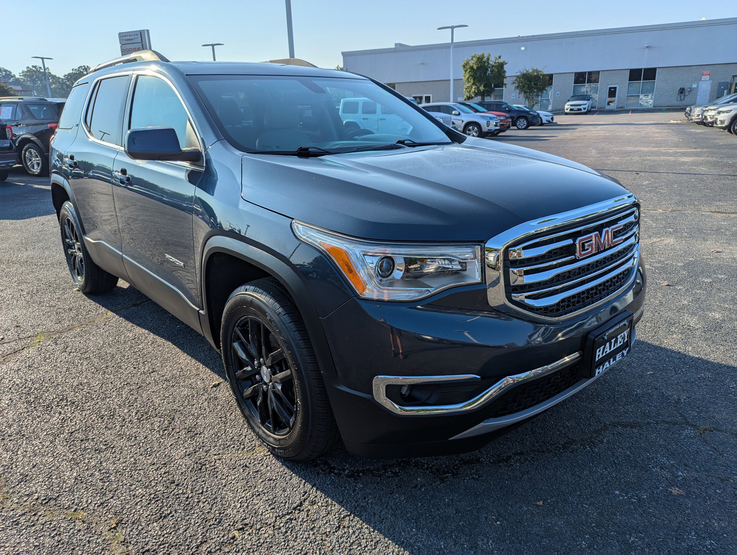 2019 Gmc Acadia SLT photo 2