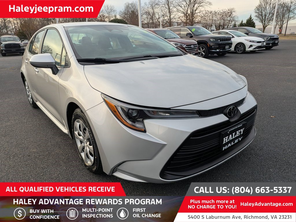 2024 Toyota Corolla LE's photo