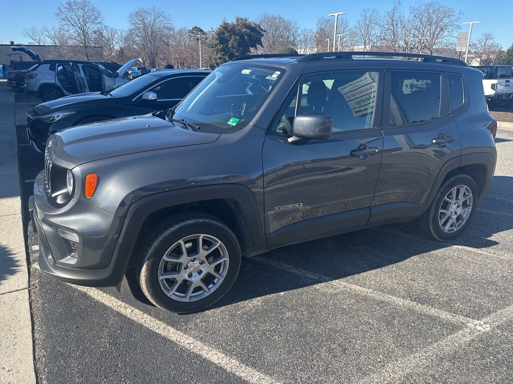 Used 2021 Jeep Renegade Latitude SUV