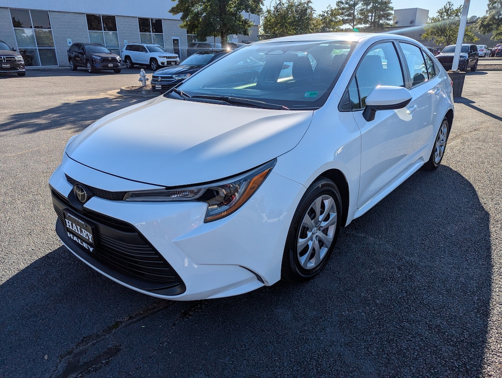 Used 2024 Toyota Corolla LE Sedan