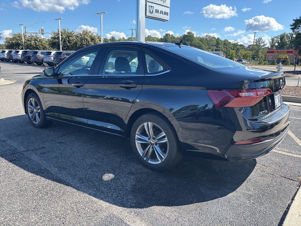 2023 Volkswagen Jetta 1.5T SE photo 3