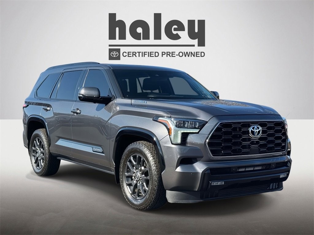 2023 Toyota Sequoia Platinum's photo