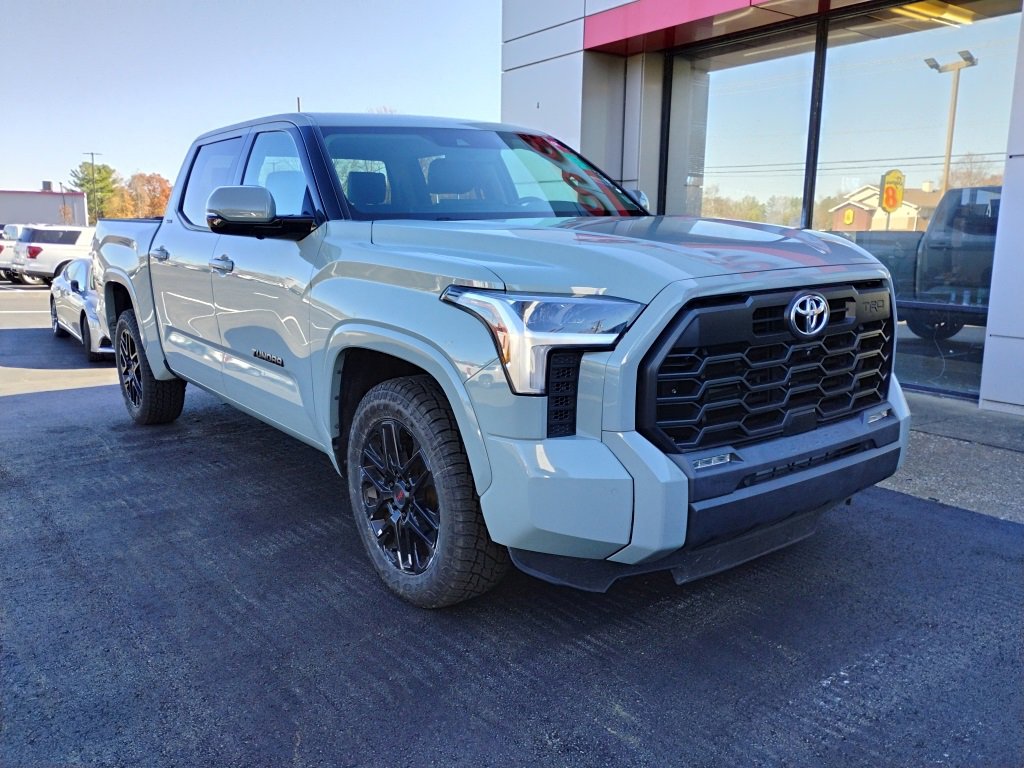 2023 Toyota Tundra SR5's photo