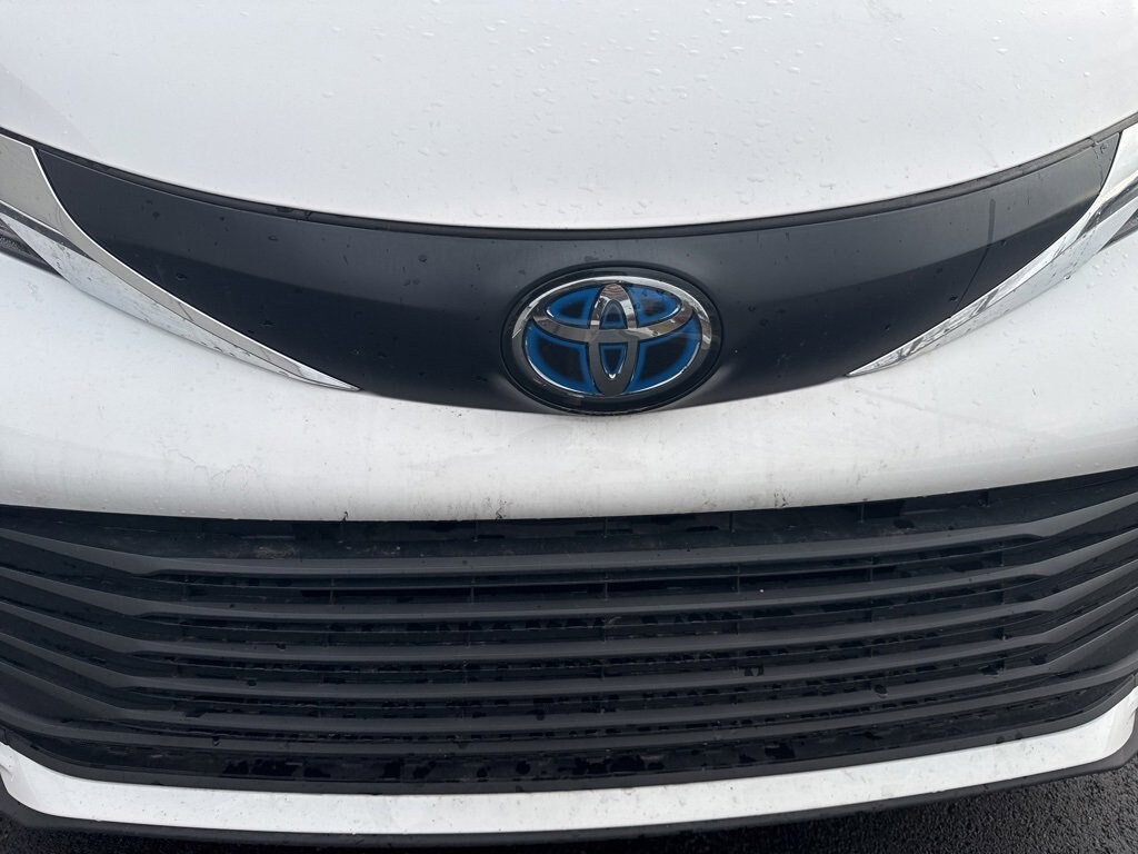 Used 2024 Toyota Sienna LE Van Passenger Van