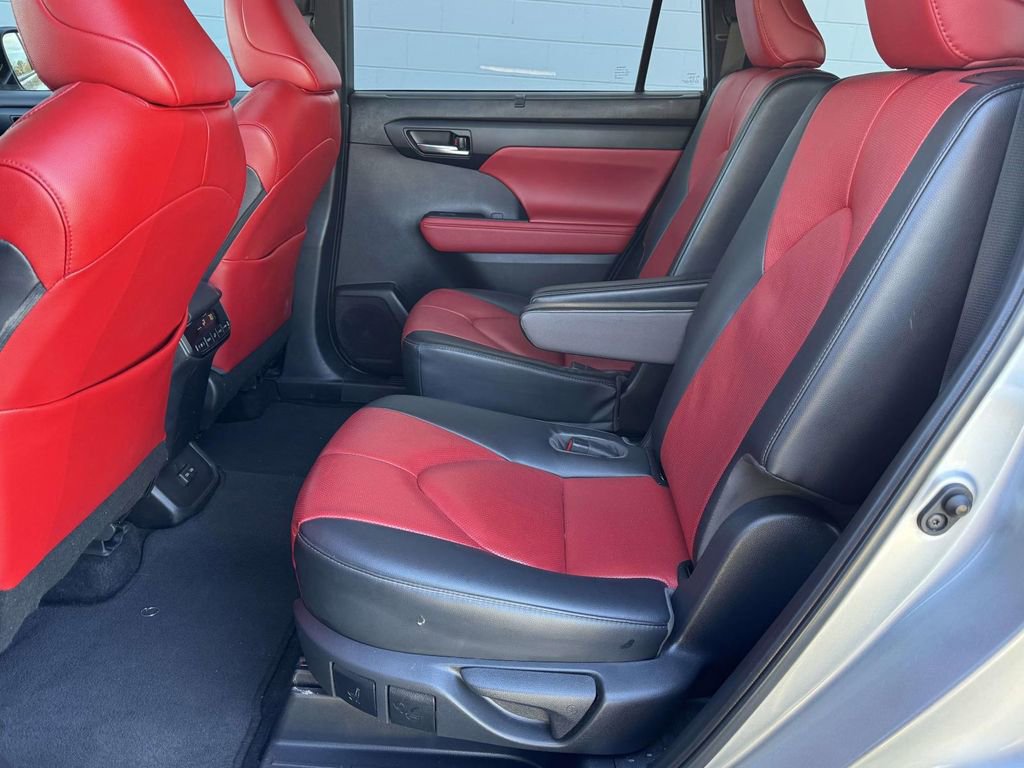 2023 Toyota Highlander XSE - Photo 16