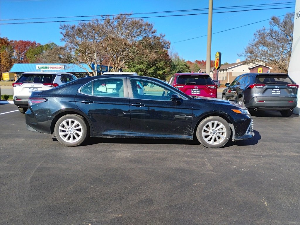 2023 Toyota Camry LE photo 2