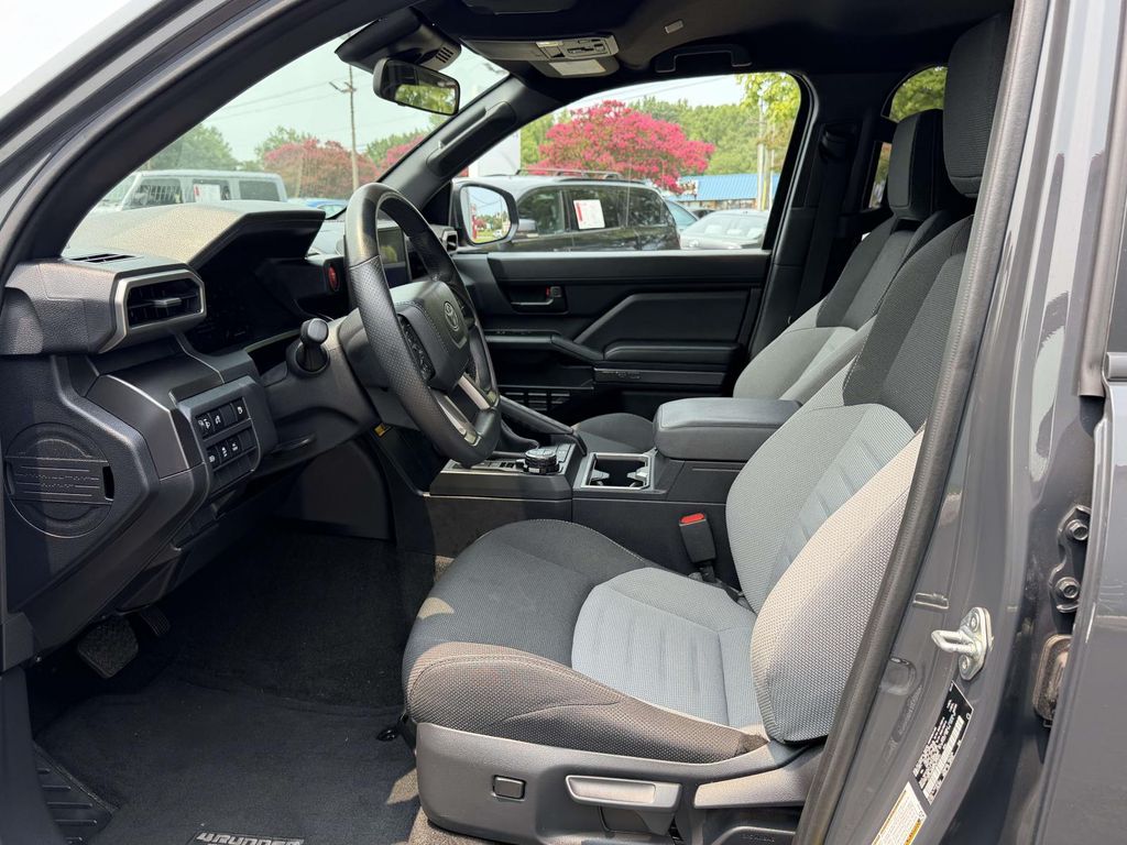 2025 Toyota 4Runner TRD Off-Road - Photo 16