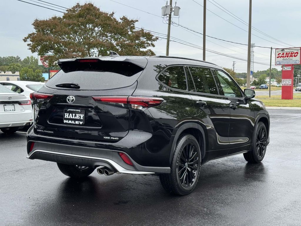 2025 Toyota Highlander XSE - Photo 23