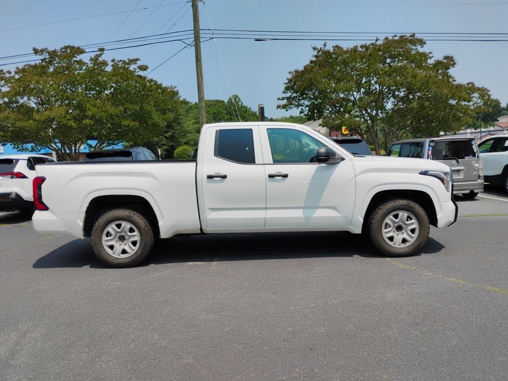 Used 2022 Toyota Tundra SR with VIN 5TFKB5AAXNX014414 for sale in North Chesterfield, VA