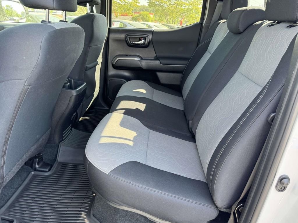 2023 Toyota Tacoma TRD Sport - Photo 17