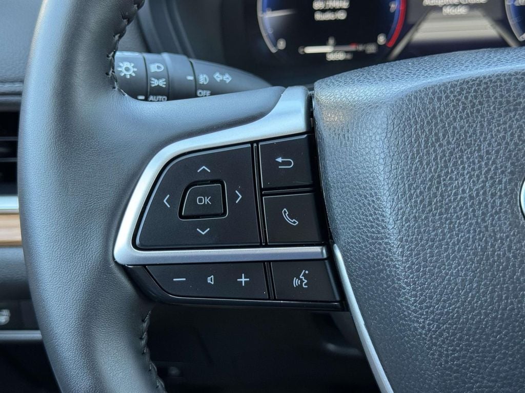 2025 Toyota Grand Highlander Limited - Photo 10