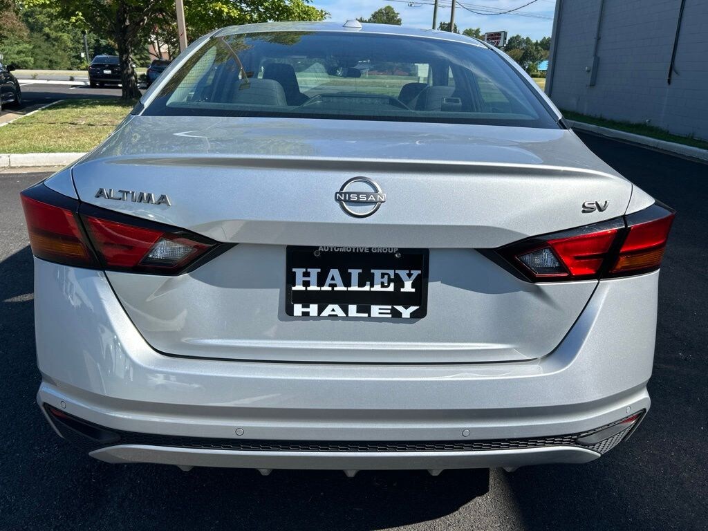 Used 2024 Nissan Altima 2.5 SV Sedan