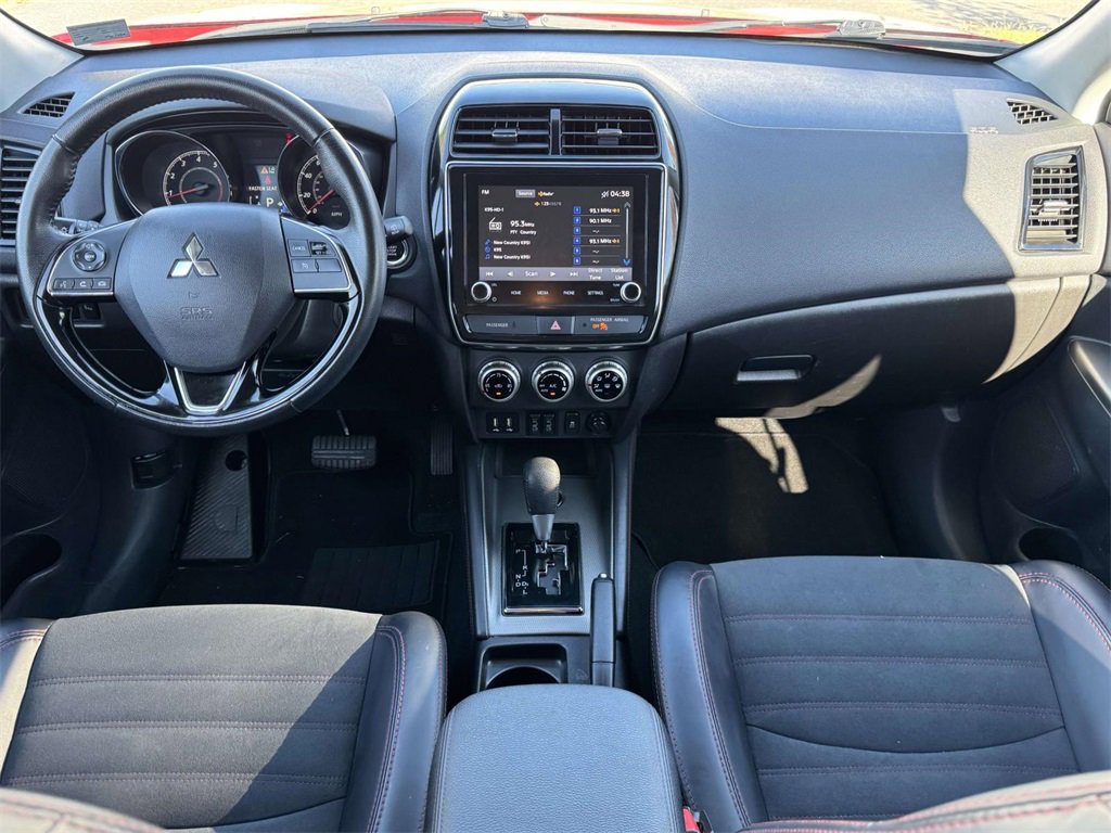 2024 Mitsubishi Outlander Sport ES photo 2