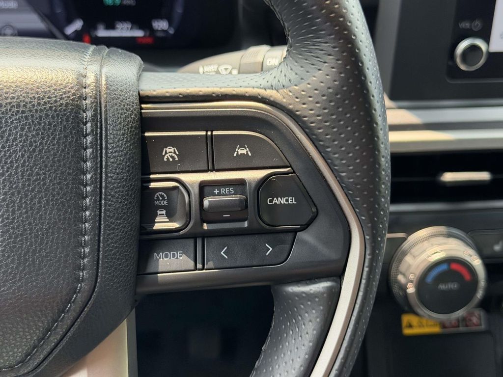 2025 Toyota 4Runner TRD Off-Road - Photo 10