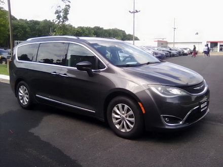 2019 Chrysler Pacifica Touring L Minivan/Van