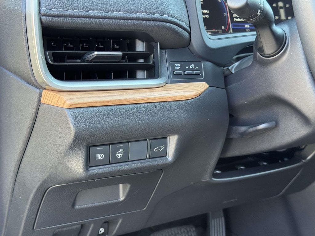 2025 Toyota Grand Highlander Limited - Photo 9