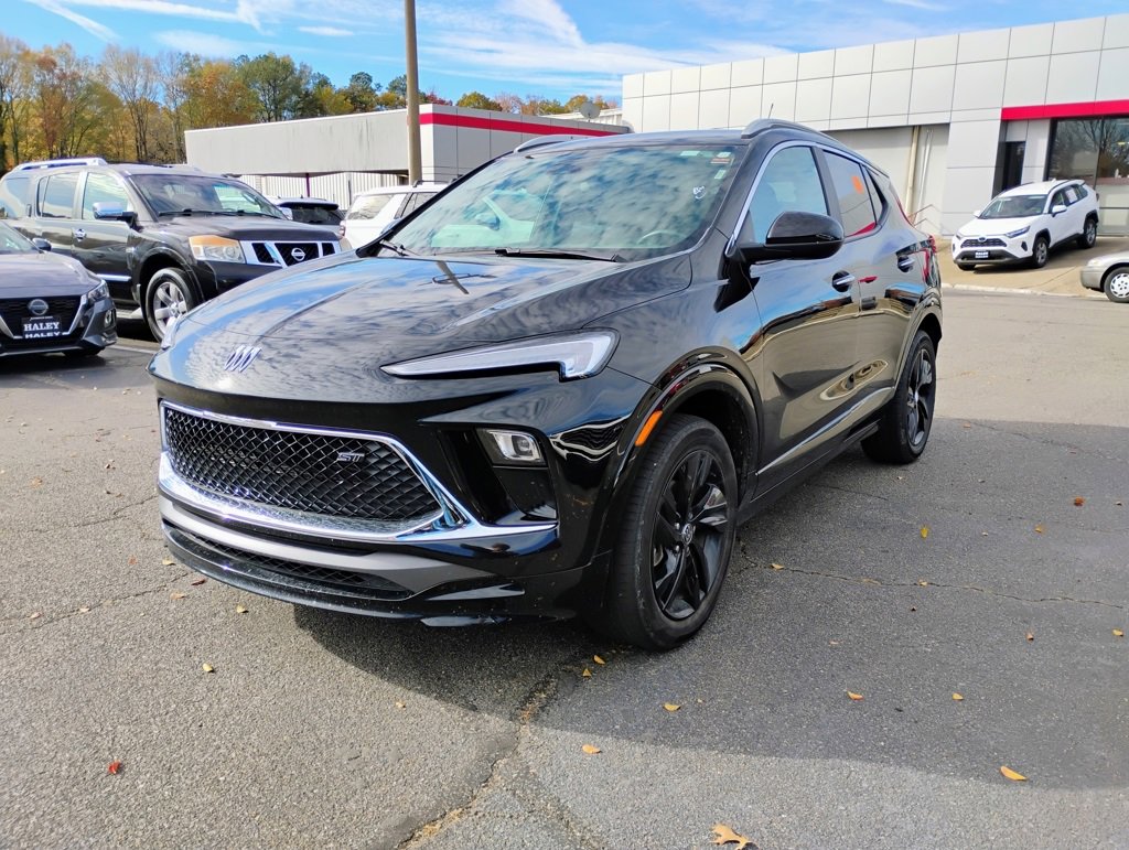 2024 Buick Encore GX Sport Touring photo 3