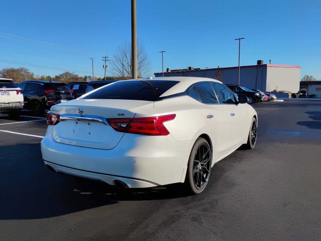 2018 Nissan Maxima SR photo 3