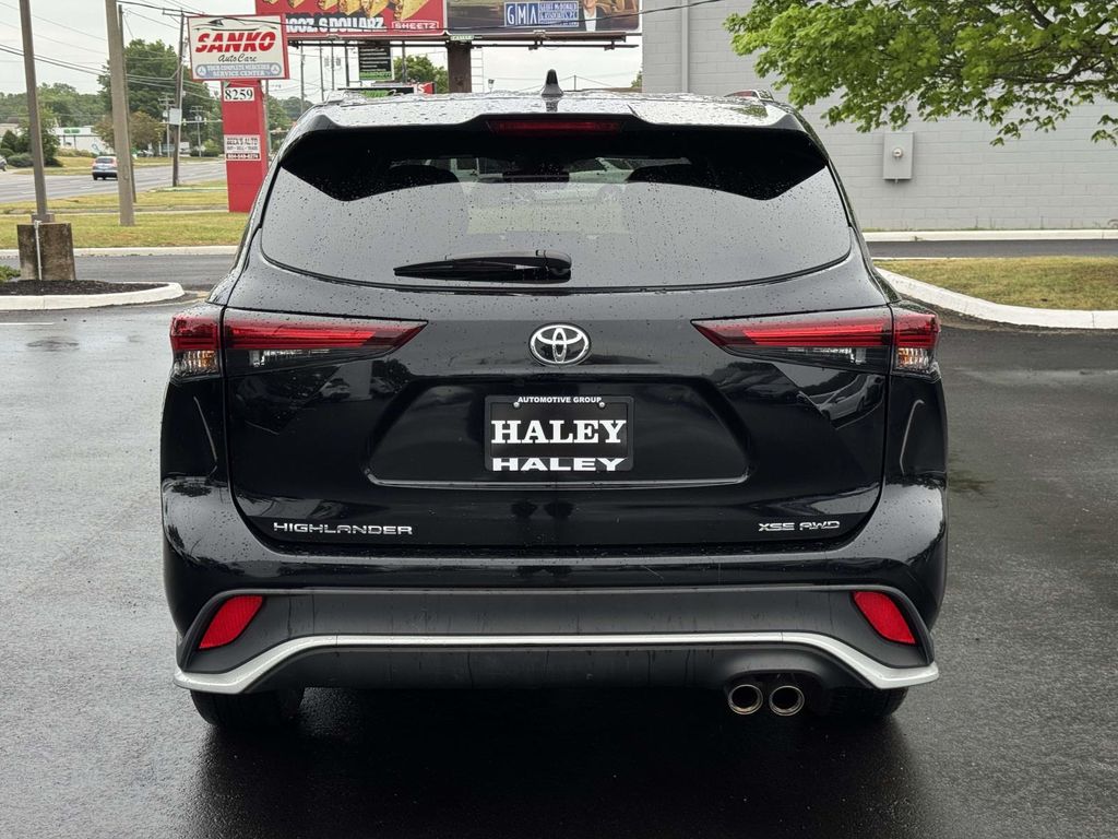 2025 Toyota Highlander XSE - Photo 24