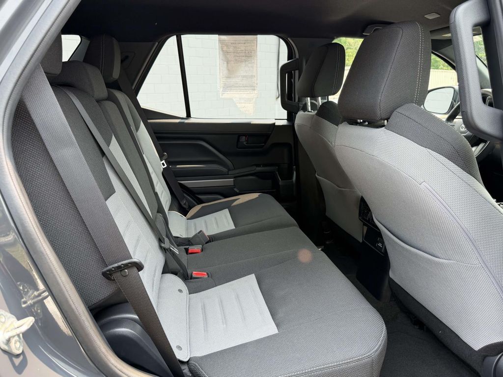 2025 Toyota 4Runner TRD Off-Road - Photo 13