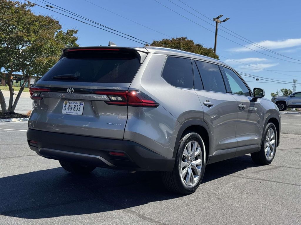 2025 Toyota Grand Highlander Limited - Photo 22