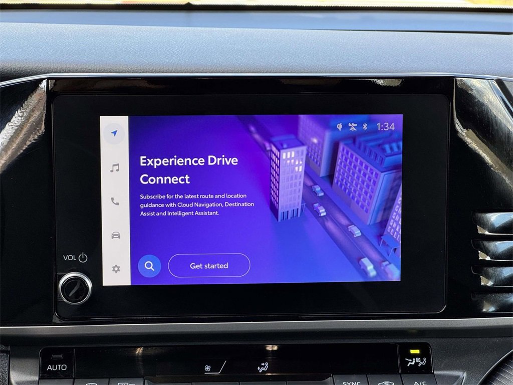 2025 Toyota Camry SE photo 3