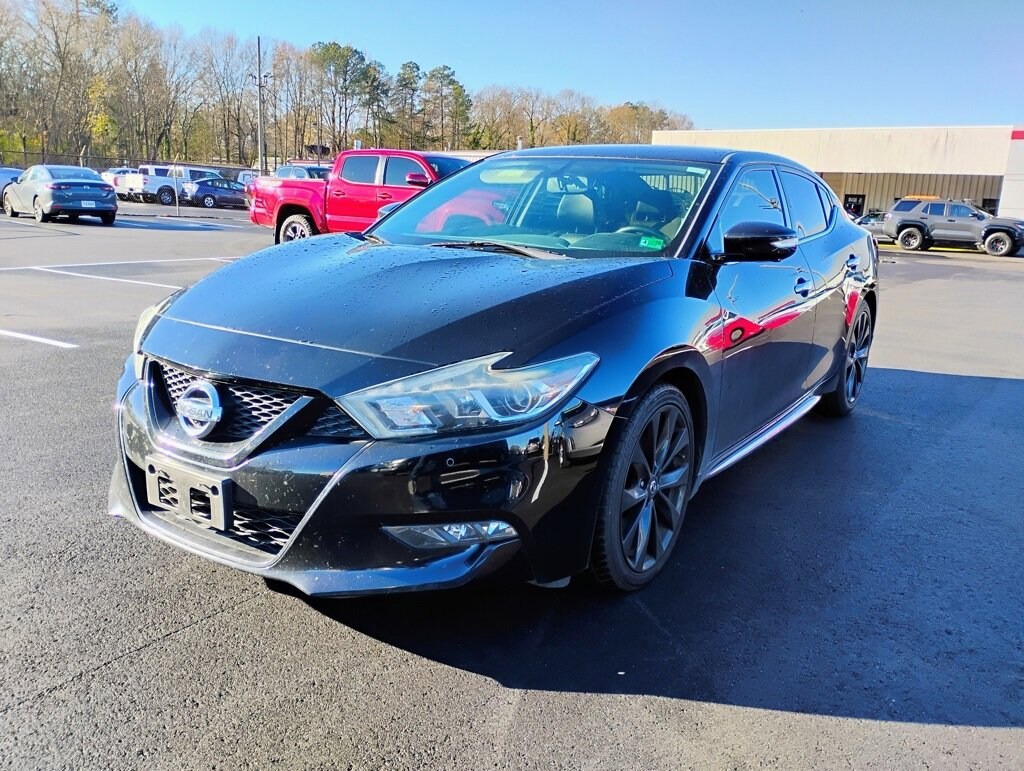 Used 2018 Nissan Maxima SR Sedan