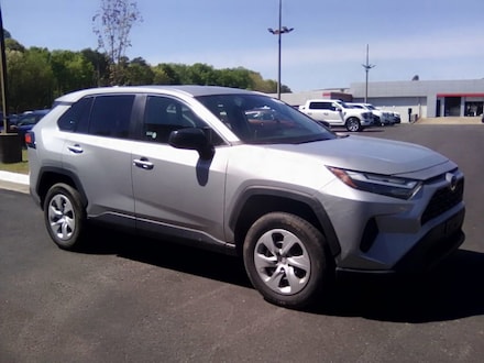 2024 Toyota RAV4 LE SUV