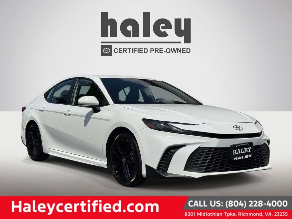 Used 2025 Toyota Camry SE Sedan