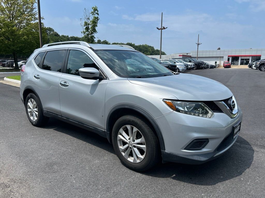 Used 2016 Nissan Rogue SV SUV