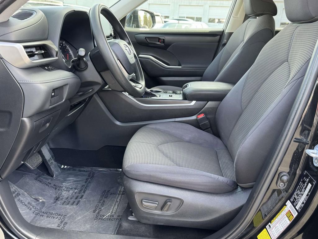 2022 Toyota Highlander L - Photo 21