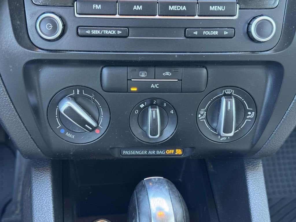 Used 2013 Volkswagen Jetta 2.5L SE Sedan