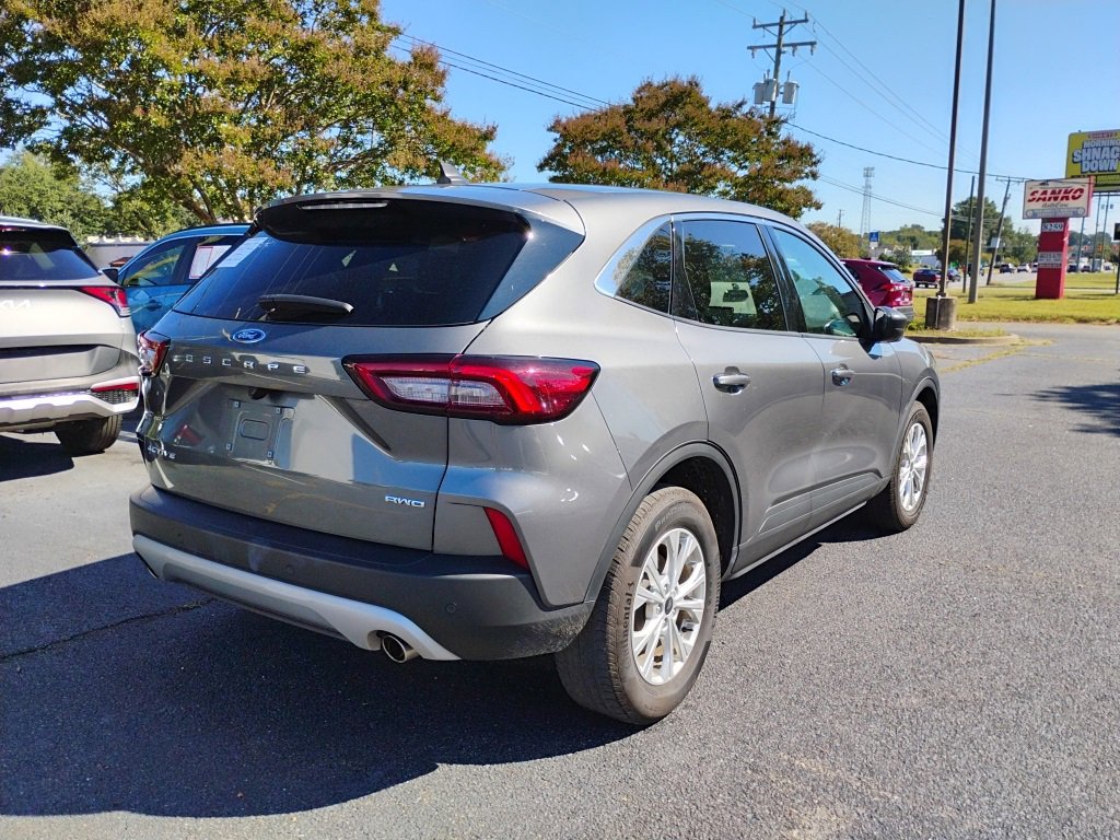 2024 Ford Escape Active photo 2