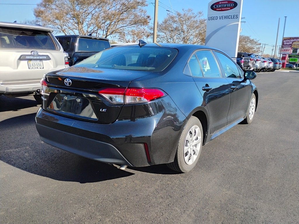 2024 Toyota Corolla LE photo 2