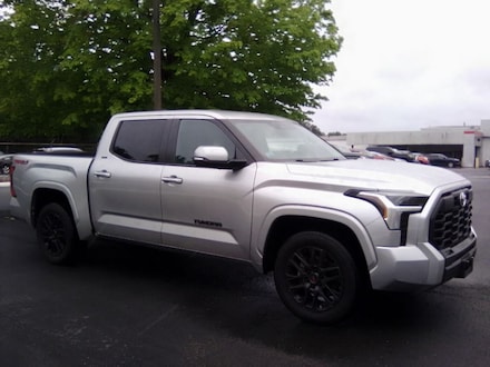 2024 Toyota Tundra SR5 Truck