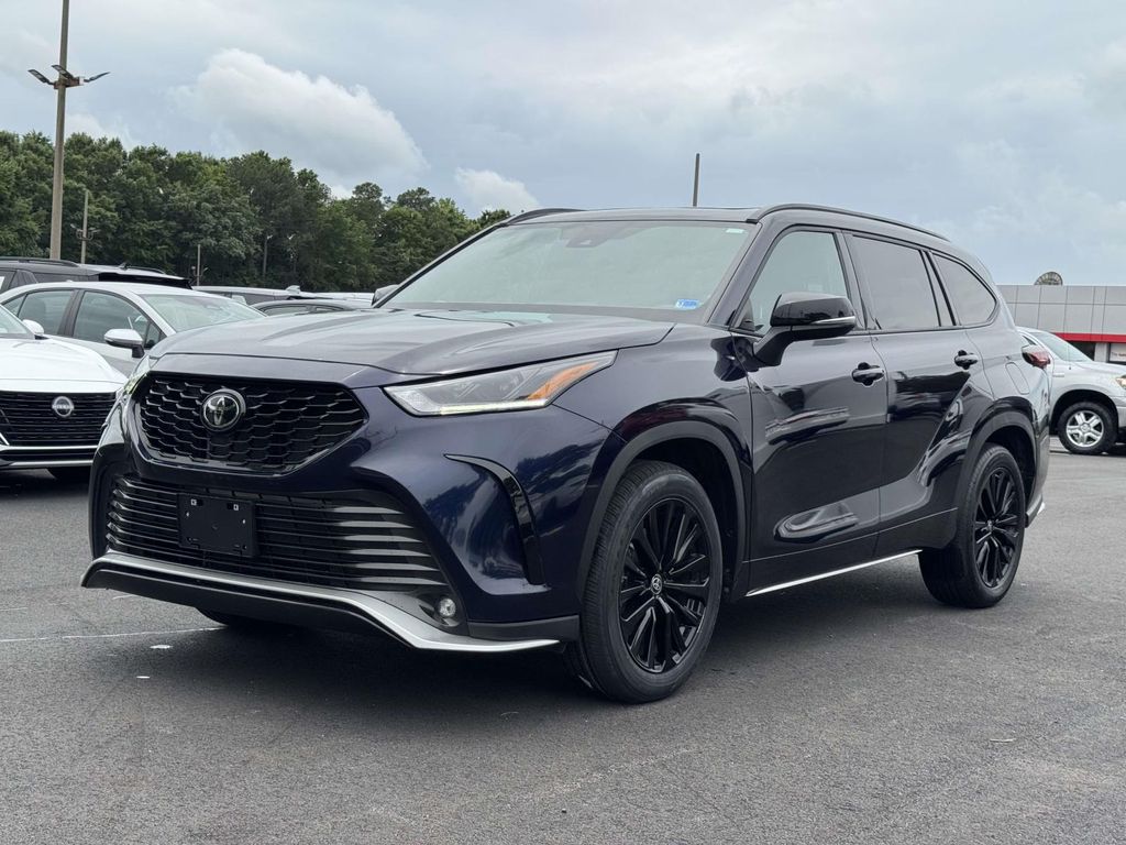 2025 Toyota Highlander XSE - Photo 26