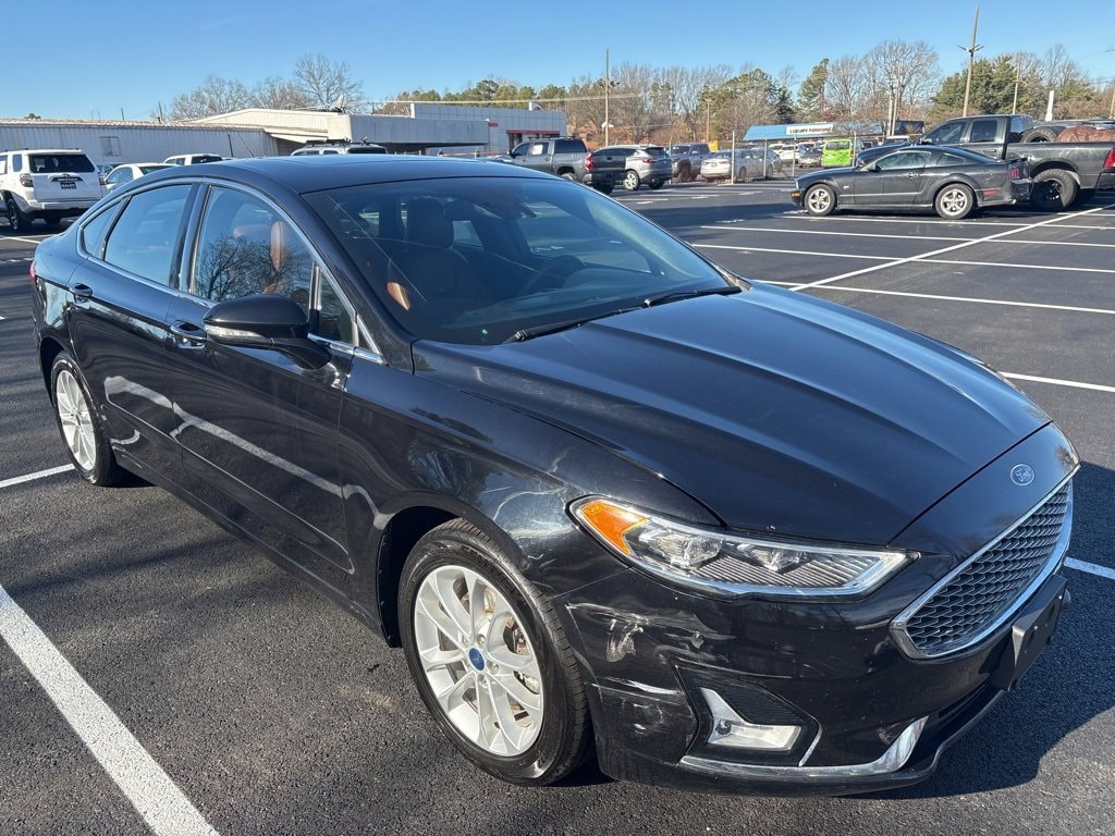 2019 Ford Fusion Energi Titanium's photo
