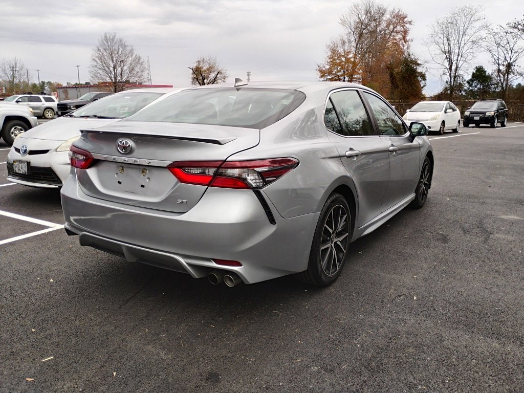 2023 Toyota Camry SE photo 3